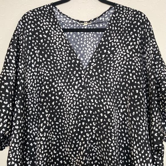 Jodifl Black and White Spotted Pattern Tunic Blouse Size 2X - Picture 3 of 10